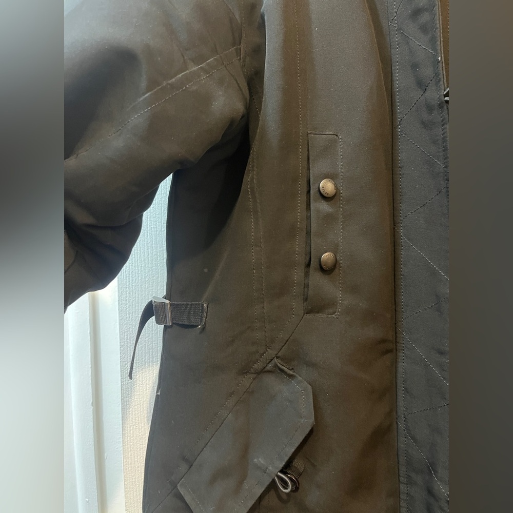 Canada Goose Winter Parka - Picture 5 of 14